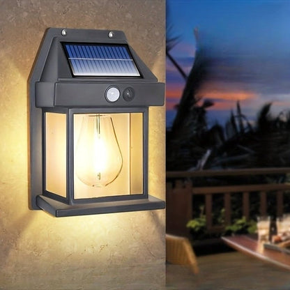 Zewnętrzny kinkiet zasilany energią słoneczną